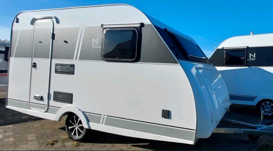 Niewiadow N-Cross mit Heizung /Toilette/ 4 Personen Wohnwagen