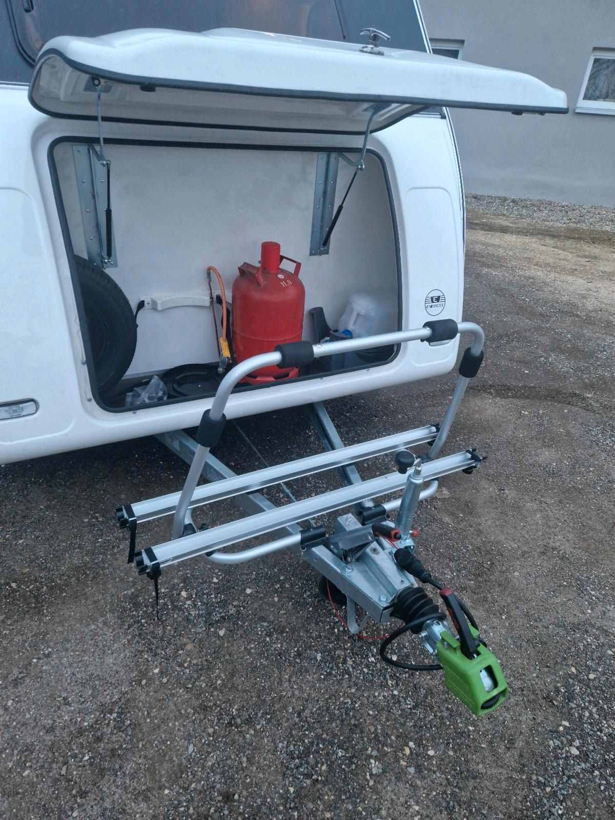 Wohnwagen Vermietung 3+1 Personen Küche/WC/Dusche & Zubehör