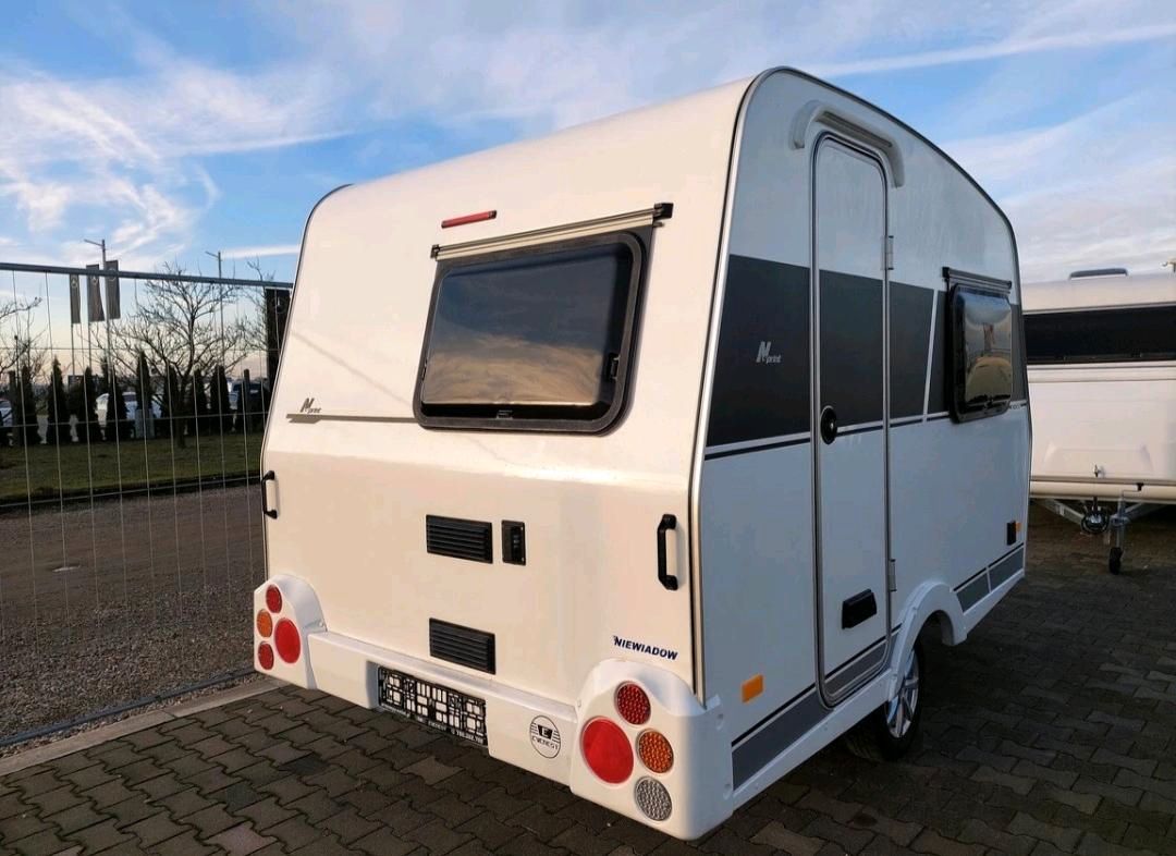 Niewiadow NT-Sprint Wohnwagen Neu Dusche/WC